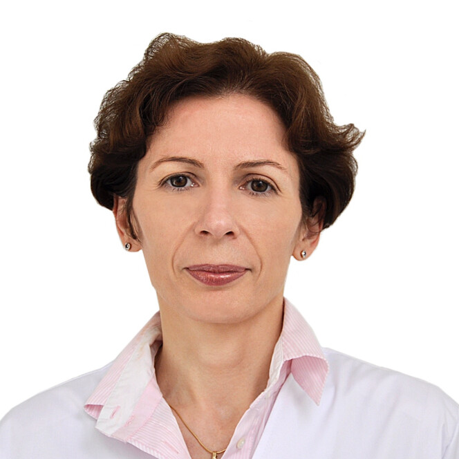 Dr. Adriana-Irina Ciuvică