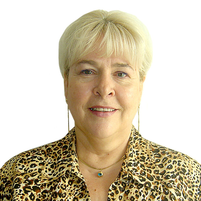 Dr. Roxana Badea