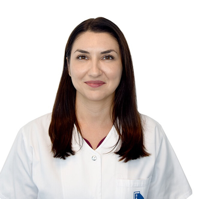 Dr. Adriana Andrei