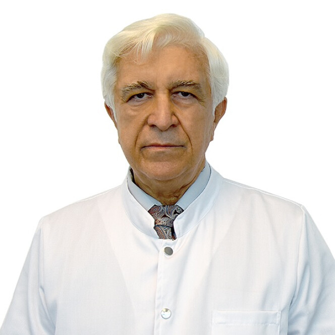 Dr. Danil Adam