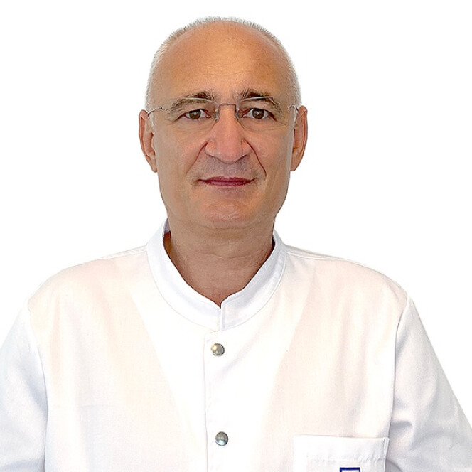 Dr. Florin Turcu
