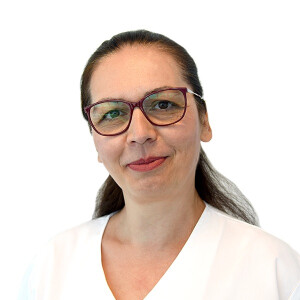 Dr. Ioana Căpruci